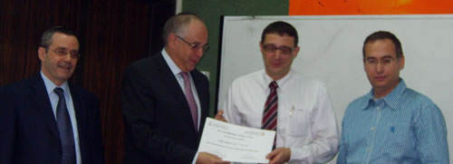 הענקת הפרס לד"ר רפי ביצור